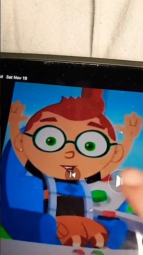 look at the little einsteins dancing