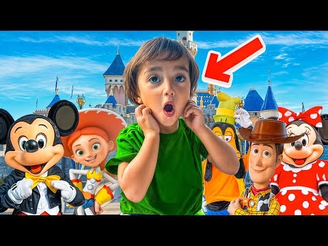 PRIMERA VEZ DE NUESTRO BEBÉ EN DISNEY |Emocional 😭🥹