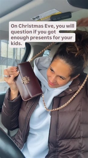 🙌🏽Pat yourselves on the back, moms. Yes…MOTHERS! We are the ones who carry the emotional and work load in making the holidays magical for our kids and families. Whether it’s elf on the shelf, volunteering for the school play, meal/hosting plans, dealing with the in laws, holiday cards, getting all the gifts, hiding the gifts, then wrapping them up, and losing sleep over being up early enough for filming the magical moment that the kiddos find gifts under the tree….let’s give ourselves a round 