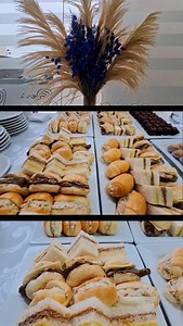 ☕✨ ¡Dale un toque especial a tus eventos con nuestro Coffee Break personalizado! Porque cada detalle importa, en Adonai Eventos & Catering creamos experiencias que combinan sabor, presentación y atención de primera. Ideal para reuniones corporativas, capacitaciones, conferencias o eventos sociales. 📍Montaje elegante 🍪 Variedad de bocaditos dulces y salados ☕ Café y bebidas calientes de calidad 🌸 Detalles que enamoran 📲 Escríbenos y cotiza tu próximo evento con nosotros. Porque los mejores mo