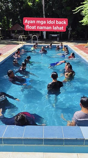 Ayan na mga idol nag aaral na sila mag back float.... #swimmingtime #swimminglessons #swimmingpool | Elizer Librado