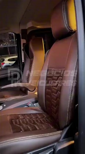 Peugeot Expert Executiva Prime 7+1 Lugares bancos reclináveis com frigobar. #vans #peugeot #expert
