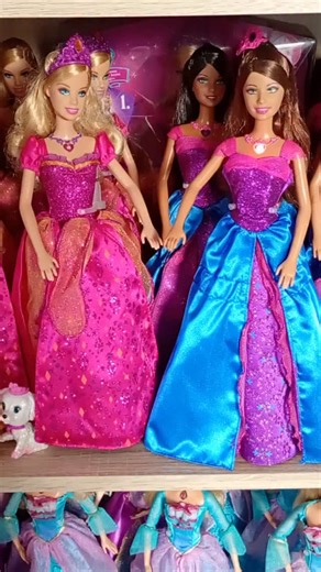 Barbie Love on Instagram: "Barbie & The Diamond Castle ❤️🥹 Alexa & Liana 🩷🩵 Barbie dolls 🩵 A short moment of their “la la la” singing from the international version, inspired by Barbie & The Diamond Castle 🥹❤️ In the movie, this beautiful motto appears: 💖 Quote: “Friendship is the true treasure.” 🥺 #Barbie #BarbieMovie #BarbieAndTheDiamondCastle #BarbieNostalgia #BarbieCollector 🩷 Friendship is the true treasure. 🩵"