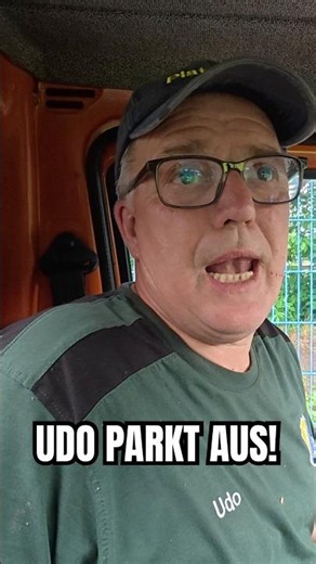 Ausparken mit Platzwart Udo! #shorts #autofahrt #parken