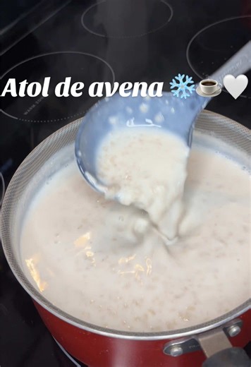 Prepara un delicioso atol de avena fácil y rápido