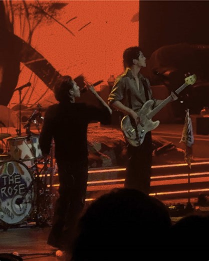 The Rose World Tour 2025: NYC Concert Highlights