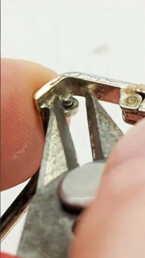 How to Remove Broken Screw From Frame! #repair #eyewear #sunglasses #eyewear