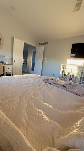 Morning fetch with kaleo #catlover #cat | Konakaikaleo