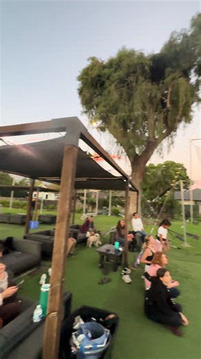 Moments in the air that say it all. Kids stepping up, committing to the swing, and showing just how far their flying trapeze skills have come. Big focus, real confidence, and smiles that say everything. Ready for the next Flying Showcase at Santa Barbara Trapeze Co.? 🔗 Reserve your spot link in bio