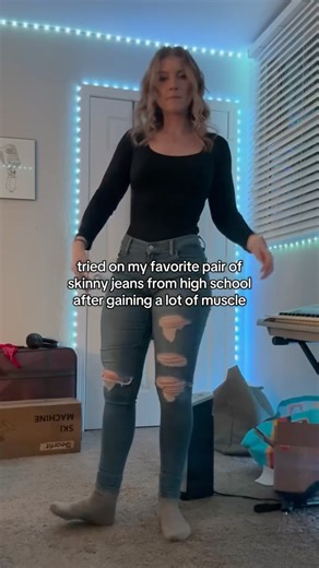 Juliana Cianchetta on Instagram: "this is the end for these jeans #levis #skinnyjeans #jeans #jeansreview #levijeans"