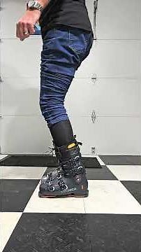 Ski boot flex: Atomic Hawx Prime 120s vs Tecnica Mach1 MV 120