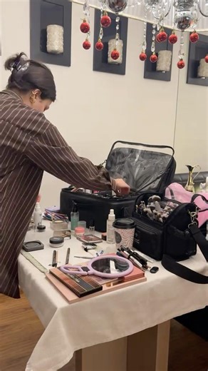 Πώς καθαρίζω τον χώρο του μακιγιάζ μου ανάμεσα από τα ραντεβού μου;💞🌸#makeup