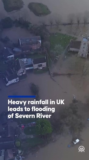 Heavy #rainfall in the #UK has led to the #flooding of Severn River in the Severn Stoke area of #Worcestershire, causing multiple areas to be submerged | Anadolu Agency
