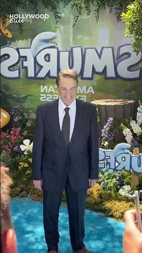 John Goodman who plays Papa Smurf Steals the Show at Smurfs Movie Premiere!