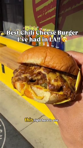 My New Favorite Chili Cheese Burger! @ogsmashburger making a great smashburger with them grilled onions! Love that they don’t skimp on the onions but that chili from @rcprovisions takes that Chili Cheese Burger to the next level! You guys need to try this on!! @ogsmashburger 📍1551 Victory Blvd. Glendale CA! | Best of Los Angeles Food