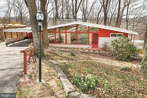 209 Greendale Rd, York, PA 17403 - MLS PAYK2038348 - Coldwell Banker