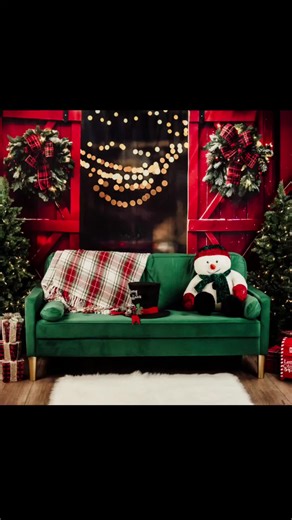 Christmas minis by Rebecca Alicia Photography LLC #christmasminis | christmas photoshoot