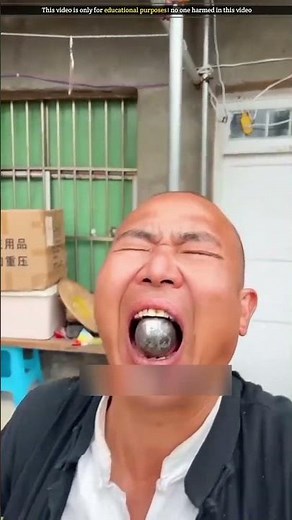 ये बंदा लोहे की वॉल निगल गया