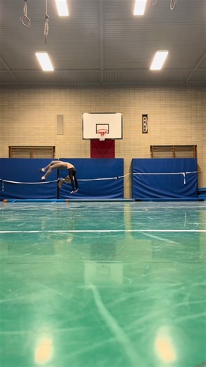 🤎 #menny #acrobatics #fyy #training