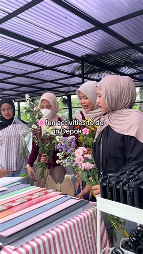 Join the Merangkai Asa Flower Workshop in Depok
