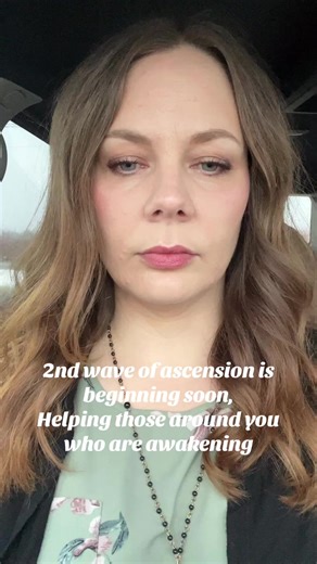 Moon.Woven (@moonwoven.channeling)’s video of ascension