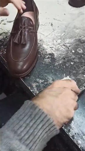 Handmade Tassel Wrapping – Finishing the Loafer Tassels (Shoemaking • Leather Craft)