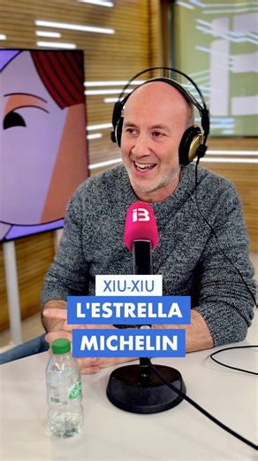 IB3 Ràdio on Instagram: "🎙️💬 "Restaurants de dues i tres estrelles Michelin, que siguin rendibles per la seva pròpia producció del restaurant, n’hi ha poquíssims". El cuiner Tomeu Caldentey va renunciar el 2018 a un dels màxims símbols de prestigi del món gastronòmic, l'estrella Michelin, per centrar-se de ple en el seu projecte: el restaurant Tomeu Caldentey Cuiner. 👨‍🍳🍲 📲🎧 Ens conta l'història a @xiuxiu.ib3. Si vols escoltar-la sencera, ja està disponible a #totib3. No t'ho perdis❗ #tom