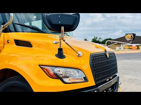 POV: You’re in the driver’s seat 🚌😎! Every turn, every stop, every mile—this is bus life like never