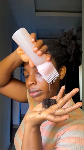 This Flaxseed Gel Recipe Won't Fail You💯 If you've ever struggled to get your flaxseed gel, try recreating this on low to medium heat. It's simple, effective, and perfect for prepping your hair before wash day. Save this post and thank me later🥰 #naturalhair #detangling #naturalhaircommunity #naturalhairtutorial #naturalhairtips | Esther akpan