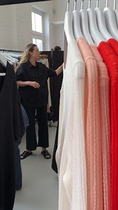 British designer and mastermind behind the new UNIQLO: C Spring/Summer collection @clarewaightkeller is taking you behind the scenes on a shoot day! 📸 Preview and wishlist your favorites before they arrive on 2/22! https://bit.ly/49AS1Rf | UNIQLO USA