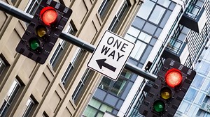 Can I make a left turn at a red light onto a one-way street? Here’s what Idaho law says