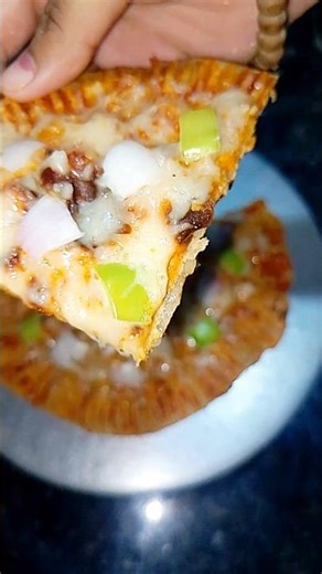 Healthy twist on pizza love🍕❤️ #pizza #viralvideo #recipe #parathapizza