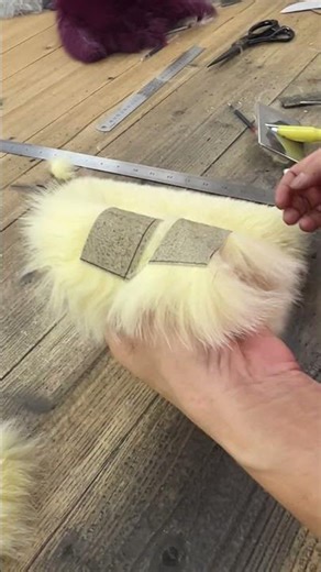 [Janefur] | Cutting #janefur #fashion ##production #wholesale #fashionlook #beautifulcolors #cool