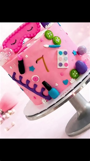 Spa day but make it cake 💖 This glam 7th birthday cake is full of fun beauty details and handmade fondant decorations. Perfect for a spa themed birthday party! Custom cakes made with love by Crabapple Cakes 🎂 Message to book your next celebration cake ✨ #MiamiCakes #CustomBirthdayCake #LuxuryCakes #GirlsBirthdayParty #CrabappleCakes