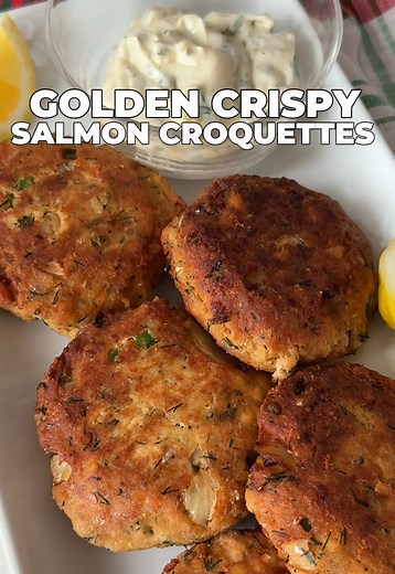 Salmon croquettes recipe. Ingredients below and the full recipe is on my blog. Salmon Patties: 15oz canned pink salmon bones removed ¼ cup flour ½ c panko breadcrumbs ½ c yellow onion diced 3 tbsp bell pepper diced 1 tbsp Old bay 2 tsp Garlic powder ¼ c mayo 1 egg whisked ¼ c dill chopped ½ tsp Salt ¼ tsp Pepper Tartar sauce: 1 c mayo 1 tsp relish 1 tsp capers 1 tsp lemon juice 1 tsp dijon mustard Chopped dill #foodtiktok #salmon
