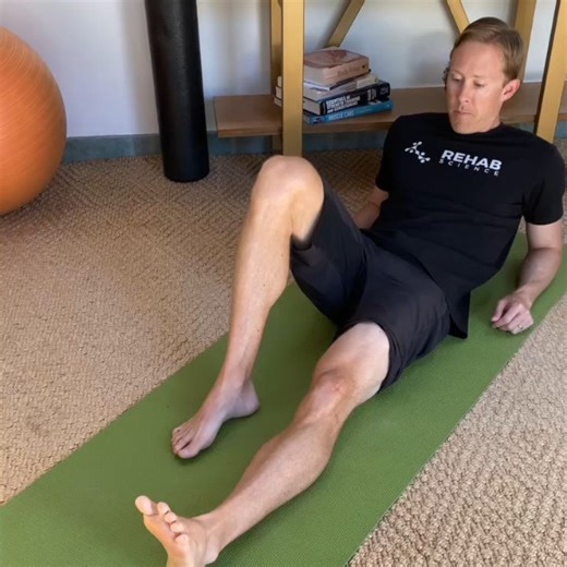 Endkneepain on Instagram: "💥𝐌𝐞𝐧𝐢𝐬𝐜𝐮𝐬 𝐈𝐧𝐣𝐮𝐫𝐲 𝐑𝐞𝐡𝐚𝐛💥 ——— 📚The knee joint contains a lateral and medial meniscus, which act as shock absorbers and force transducers. The menisci possess a slight concavity, which improves the fit between the femur and tibia and enhances overall joint stability. 👉Meniscus injuries can b