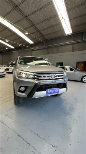 TOYOTA HILUX SRX 4X4 AT 2016