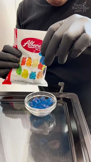 Blue Gummy Bear Shot #tipsybartender #vodka #candy #gummybear