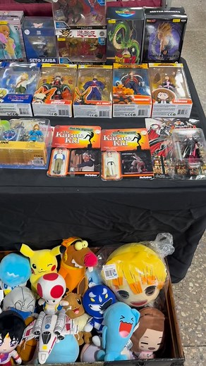 We are here for day 1 of @monstermaniacon at the Greater Philadelphia Expo Center where we brought all sorts of souvenirs for you, YES YOU! Come over and see us in the row right before professional pictures. #monstermania #comicon #monstermash #goosebumps #horror | Knights and Pawn Collectibles | Facebook