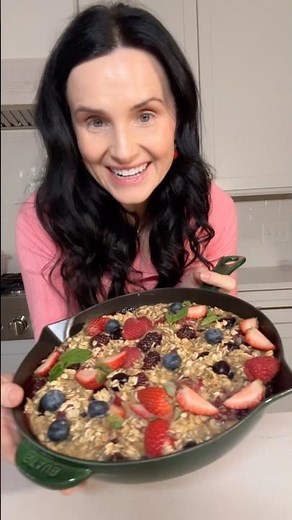 Easy Berry Baked Oatmeal