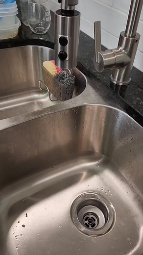 Cleaning the kitchen 🤗 | Jennifer Hart Williams
