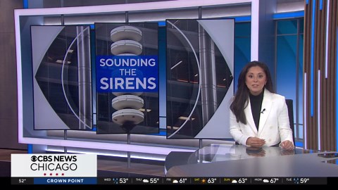 What is Chicago's warning siren activation protocol?