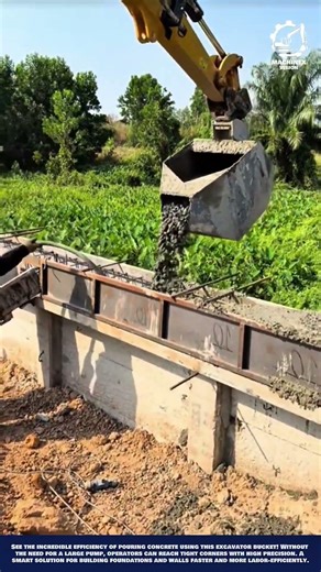 Casting Machine Concrete Bucket to Fill Wall Forms with Precision