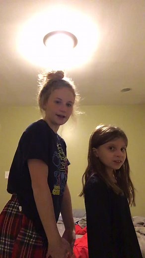 Maya 😚✨ (@lil_mayaa)’s videos with Blow Your Mind (Mwahchallenge) - Dua Lipa
