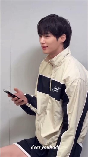 변우석 x 나이키 문슈 촬영 비하인드 💛
