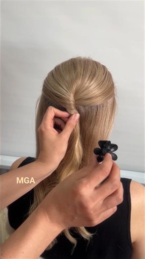 Half Up Braid with Mini Clips – So Pretty! ✨”