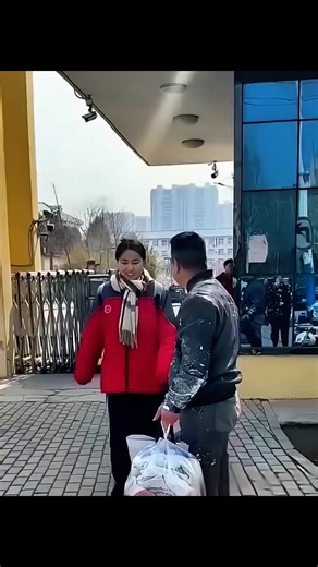 Video của noibencon (@noibencon) với bản nhạc âm thanh gốc - noibencon