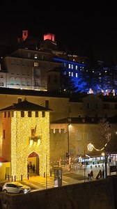  Il Natale è più vicino di quanto pensi. Dal 29 novembre al 6 gennaio, la Repubblica di San Marino diventa un luogo sospeso nel tempo, tra luminarie, mercatini e panorami che si accendono di magia. ➡️ Scopri di più su visitsanmarino.com | Repubblica di San Marino | Facebook