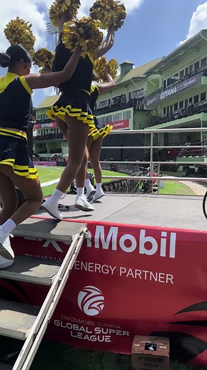 Exciting Cheerleader Dance Performance Compilation