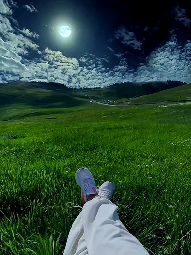 Experience the Serenity of Peaceful Moon Clouds